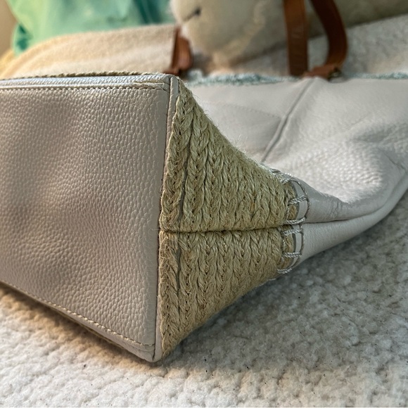 The Sak Vintage Cream and Tan Tote with Brown Handles and Tassels - Picture 5 of 16